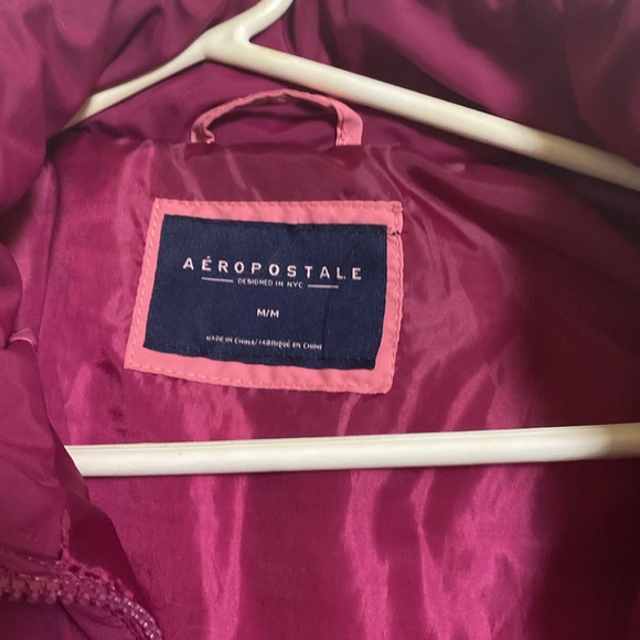 And here for sale is a Raspberry Puff Vest, in small by Aeropostale - Picture 4 of 7